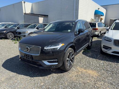 2024 Volvo XC90 B6 Plus Bright Theme 6-Seater