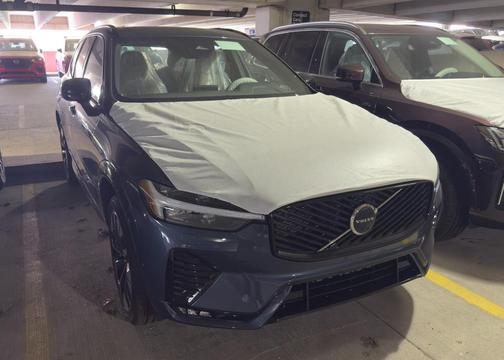 2026 Volvo XC60 B5 Plus