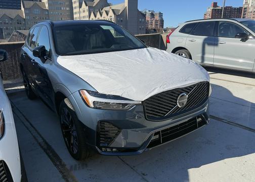 2026 Volvo XC60 B5 Plus