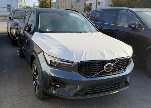 2026 Volvo XC40 B5 Ultra