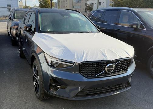 2026 Volvo XC40 B5 Ultra