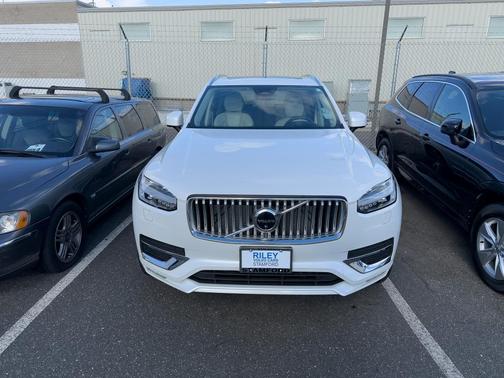 2023 Volvo XC90 B6 Ultimate 6-Seater