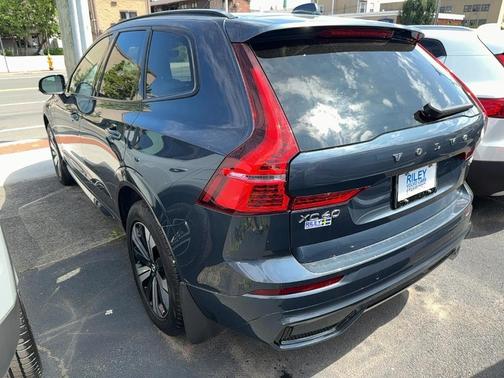 2025 Volvo XC60 Plug-In Hybrid T8 Core