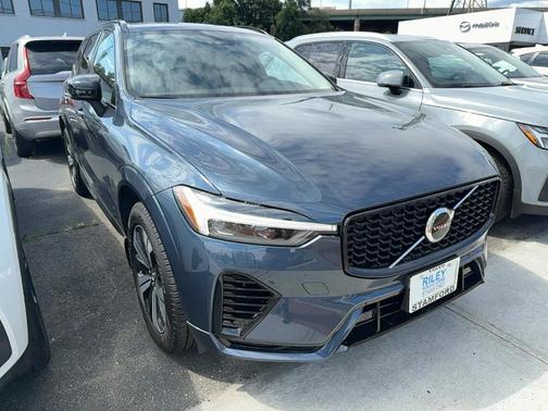2025 Volvo XC60 Plug-In Hybrid T8 Core