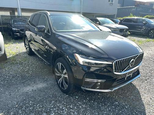 2022 Volvo XC60 Recharge Plug-In Hybrid T8 Inscription Extended Range