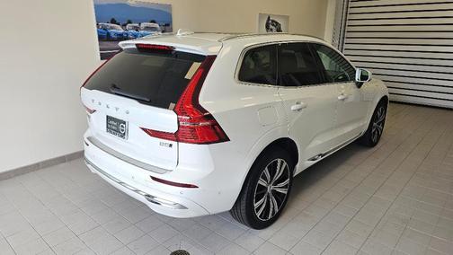 2023 Volvo XC60 B5 Plus Bright Theme