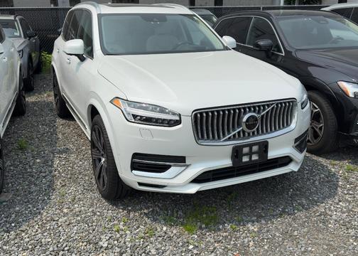 2022 Volvo XC90 Recharge Plug-In Hybrid EAWD INSCRIPTION 7 SEATER