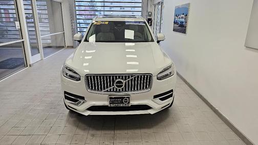 2024 Volvo XC90 Recharge Plug-In Hybrid T8 Plus 6-Seater