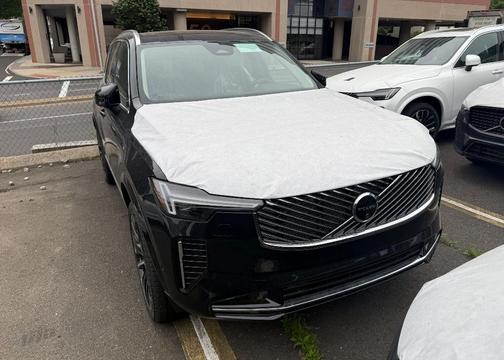 2025 Volvo XC90 B6 Plus 7-Seater