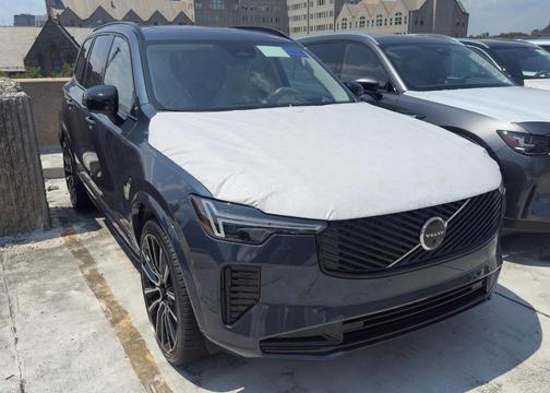 2026 Volvo XC90 B6 Ultra Dark Theme 6-Seater