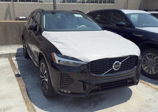2025 Volvo XC60 B5 Plus