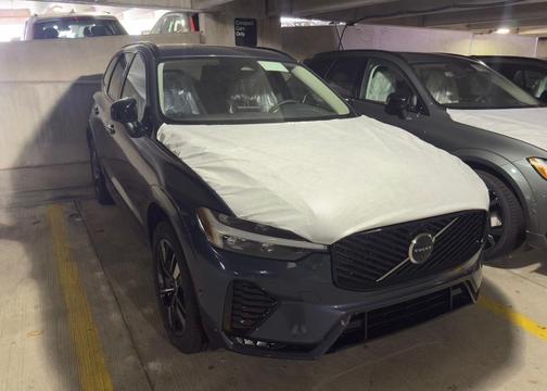 2026 Volvo XC60 B5 Plus