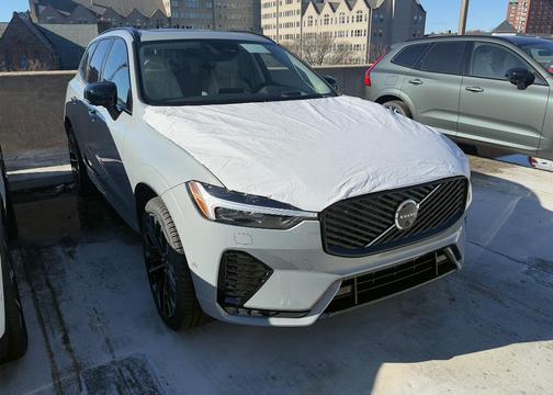 2026 Volvo XC60 B5 Ultra