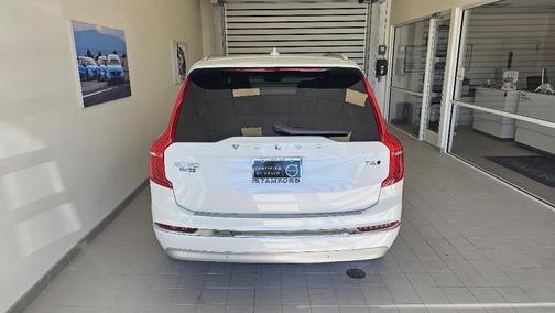 2022 Volvo XC90 T6 Inscription 7 Passenger