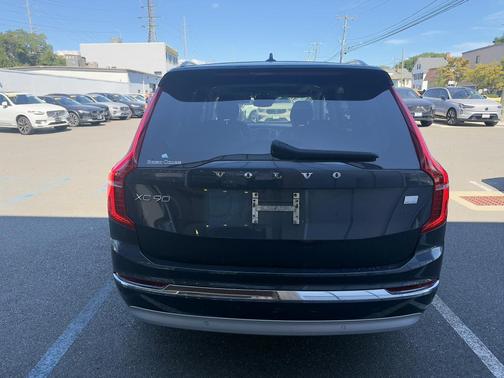 2022 Volvo XC90 Recharge Plug-In Hybrid T8 Inscription Expression Extended Range 6P