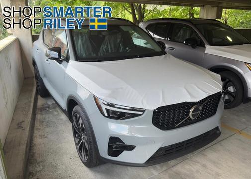 2026 Volvo XC40 B5 Ultra