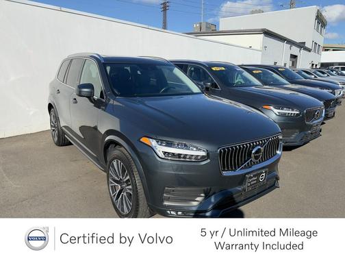 2022 Volvo XC90 T6 Momentum 7 Passenger