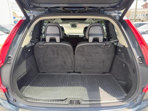 2024 Volvo XC90 B5 Core Bright Theme