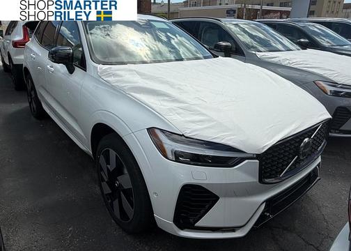 2025 Volvo XC60 Plug-In Hybrid T8 Plus