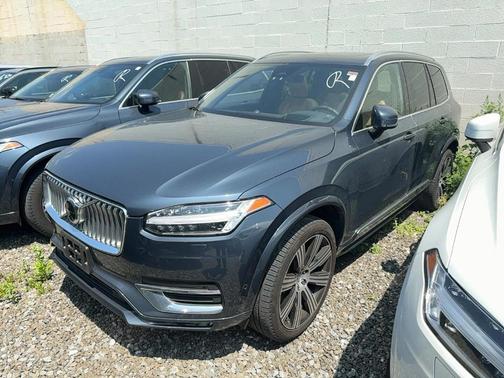 2023 Volvo XC90 B6 Ultimate 7-Seater