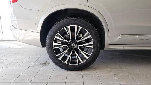 2023 Volvo XC90 Recharge Plug-In Hybrid T8 Plus Bright Theme 7-Seater