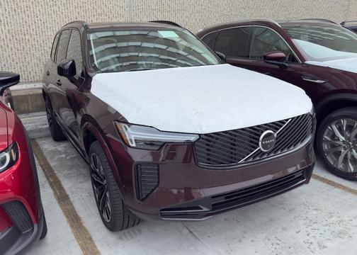 2026 Volvo XC90 B6 Ultra Dark Theme 6-Seater