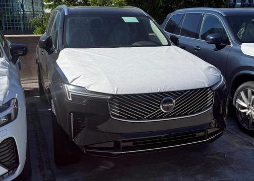 2025 Volvo XC90 B5 Plus 7-Seater