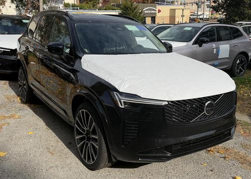 2026 Volvo XC90 B6 Ultra Dark Theme 7-Seater