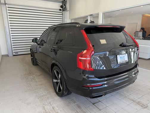 2021 Volvo XC90 T6 R-Design 7 Passenger
