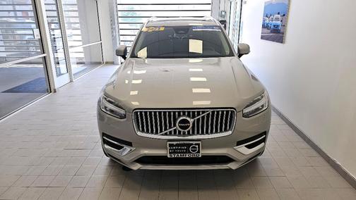 2023 Volvo XC90 Recharge Plug-In Hybrid T8 Plus 6-Seater