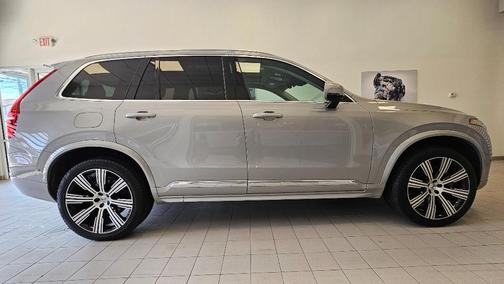 2023 Volvo XC90 Recharge Plug-In Hybrid T8 Plus 6-Seater