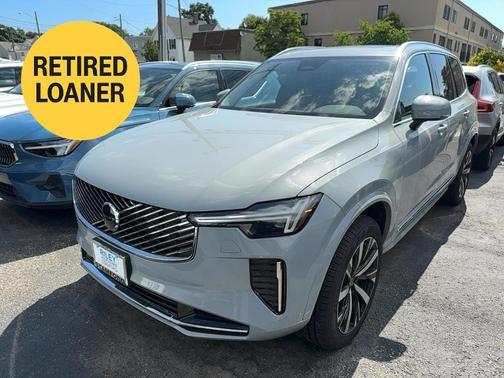 2025 Volvo XC90 B5 Core