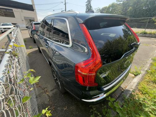 2024 Volvo XC90 B6 Plus Bright Theme 7-Seater