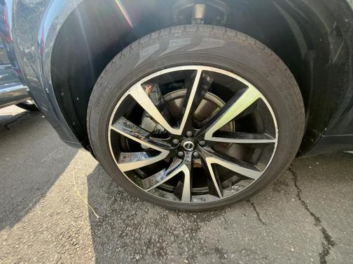 2024 Volvo XC90 B6 Plus Bright Theme 7-Seater