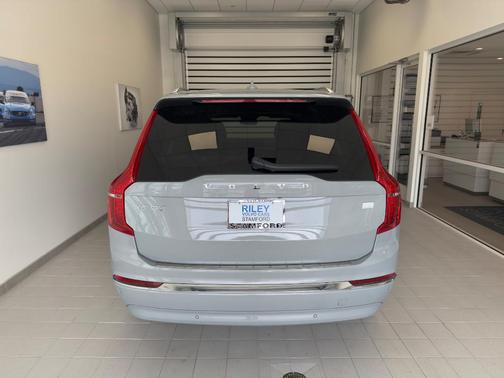 2024 Volvo XC90 Recharge Plug-In Hybrid T8 Plus Bright Theme 7-Seater