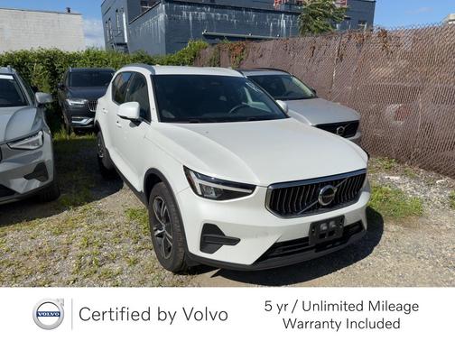 2024 Volvo XC40 B5 Core