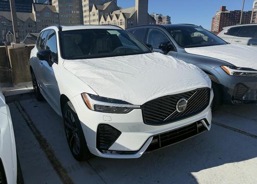 2026 Volvo XC60 B5 Plus