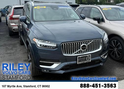 2023 Volvo XC90 B5 Plus