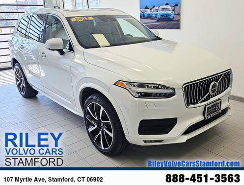 2022 Volvo XC90 T6 AWD Momentum 6 Seater