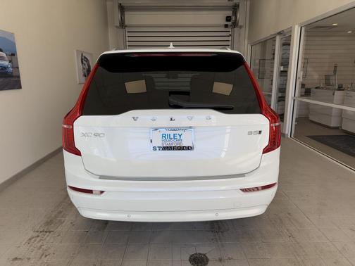 2023 Volvo XC90 B5 Core