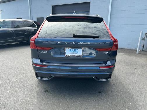 2025 Volvo XC60 Plug-In Hybrid T8 Core