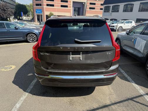 2024 Volvo XC90 B6 Plus Bright Theme 7-Seater