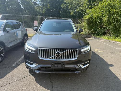 2024 Volvo XC90 B6 Plus Bright Theme 7-Seater