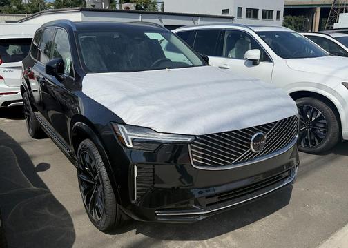 2026 Volvo XC90 B6 Plus 7-Seater
