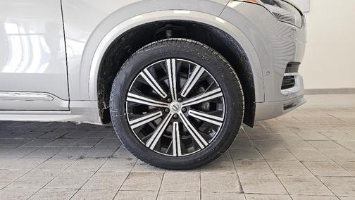 2024 Volvo XC90 B5 Plus Bright Theme