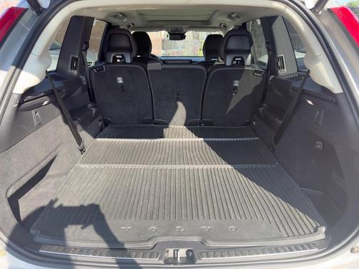 2024 Volvo XC90 B5 Plus Bright Theme