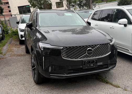 2025 Volvo XC90 B6 Plus 7-Seater