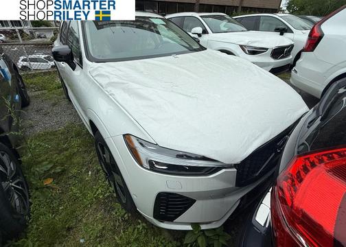 2025 Volvo XC60 Plug-In Hybrid T8 Plus