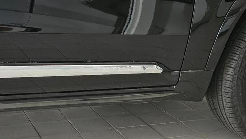 2024 Volvo XC90 Recharge Plug-In Hybrid T8 Ultimate Bright Theme 7-Seater