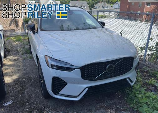 2025 Volvo XC60 B5 Core